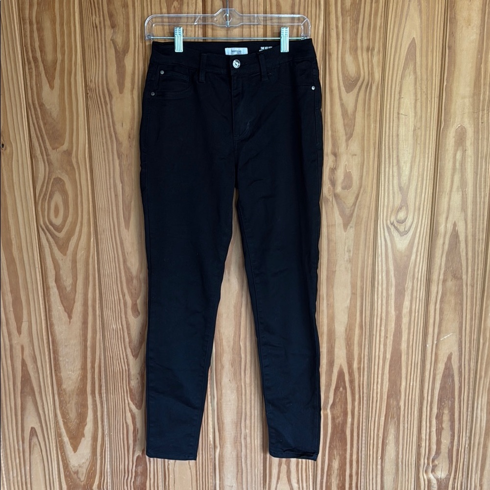 NWOT Kensie jeans the Kelsey High Rise Skinny Jean Size 2/26